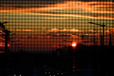 Entre deux, mais dans une cage_5292520949_l.jpg